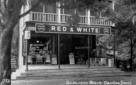Devils Lake Amusement Park - Store (newer photo)